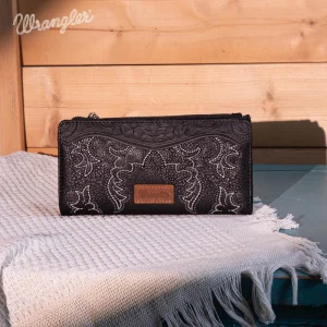 Cartera Wrangler Black Embroidered Bi-Fold