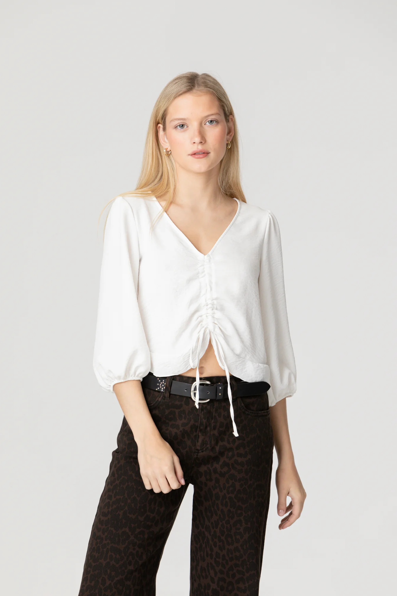 CAMISA ESCOTE PICO