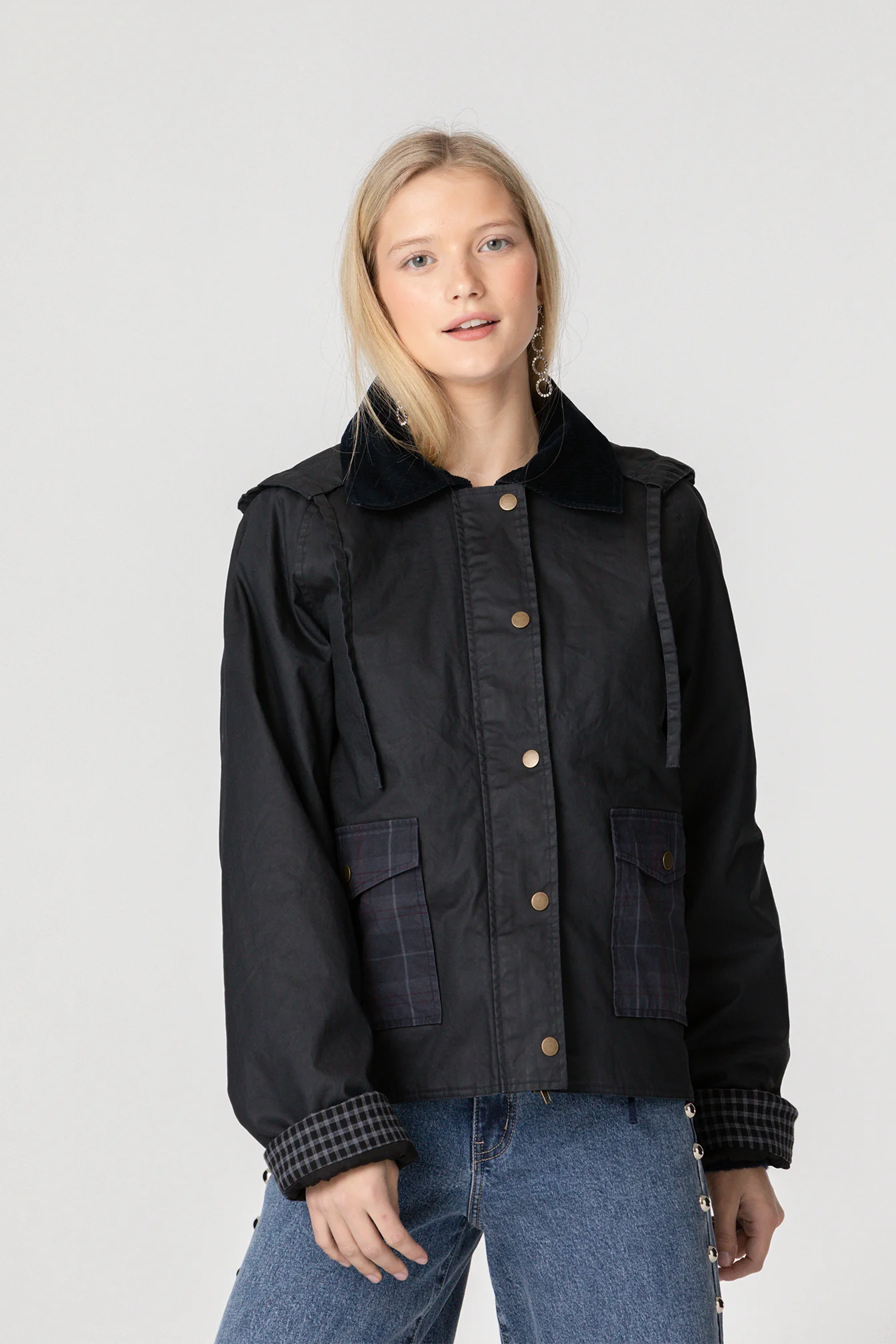 PARKA IMPERMEABLE CAPUCHA - Imagen 4